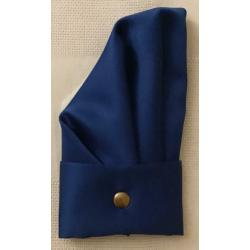 Nieuw blauw pochetje
