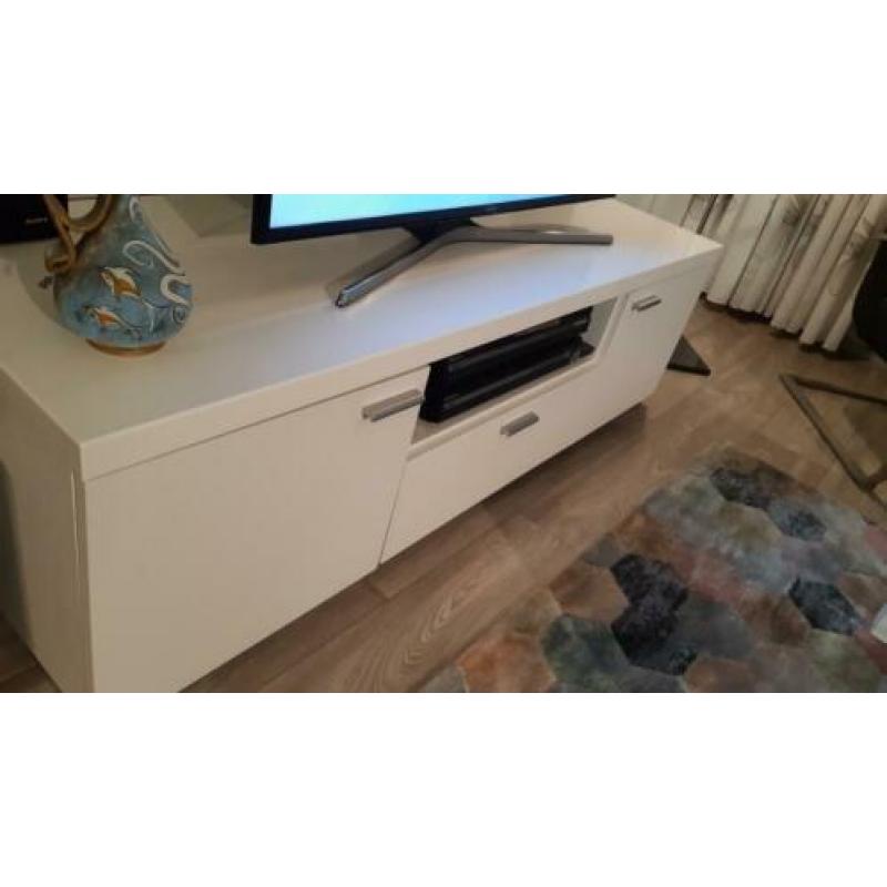 tv meubel en salontafel