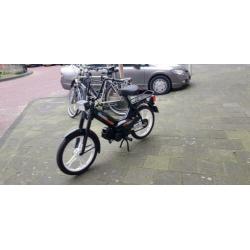 Zeer nette tomos start en rijd helemaal goed zie adv en foto