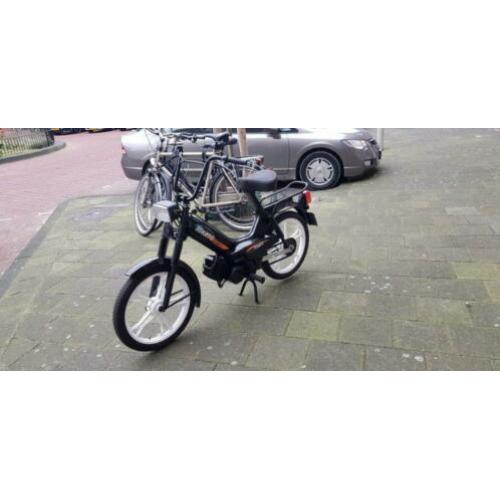 Zeer nette tomos start en rijd helemaal goed zie adv en foto