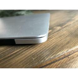 2012 MacBook Pro 15" Retina / i7 2,3 GHz / 8GB RAM / 256 GB