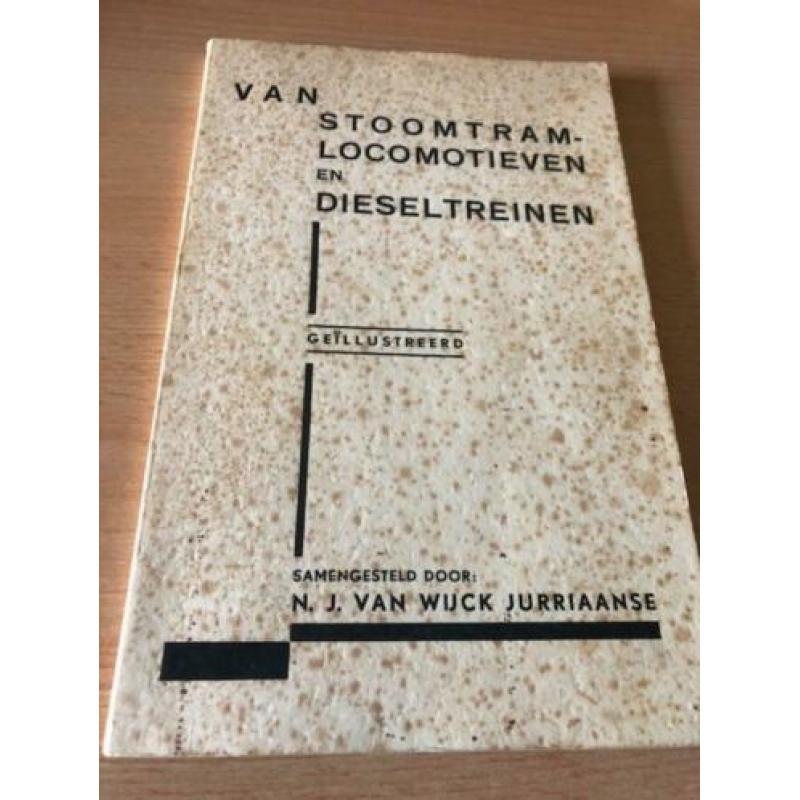 Boek Stoomtramlcoomotieven en treinen