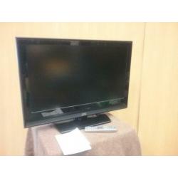 Televisie JVC 32 INCH LCD met afstandbediening