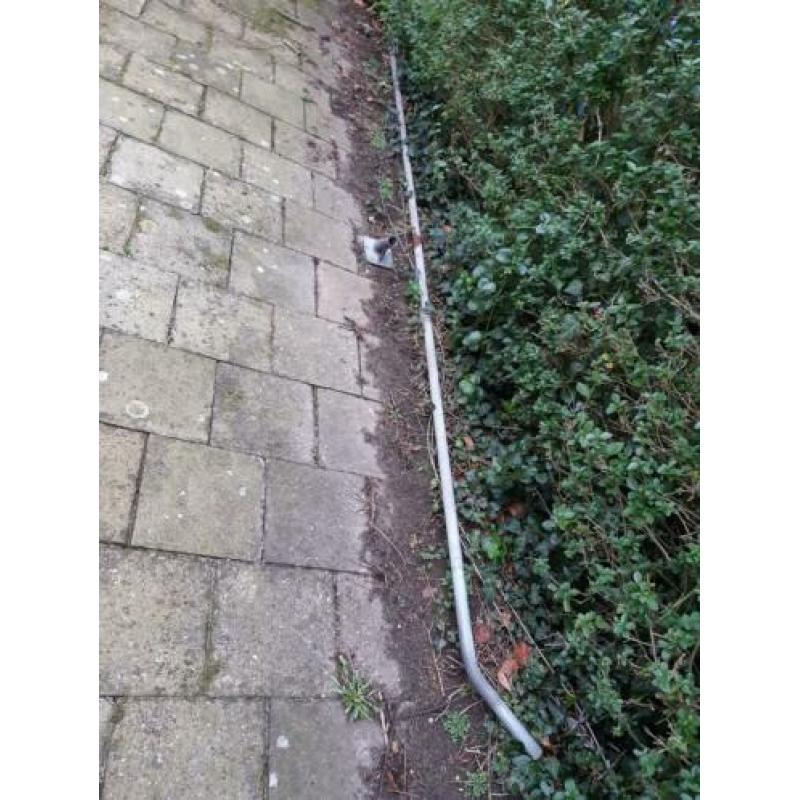 Metalen buis met ophangstuk