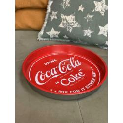 Mooi rood Coca Cola dienblad