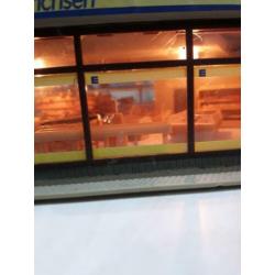 Mooie supermarkt incl inrichting en verlichting.