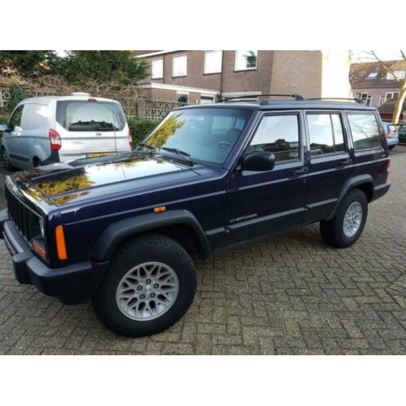Prachtige Jeep Cherokee
