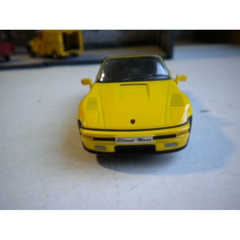 High Speed - Porsche 911 Carrera Slant Nose 1989