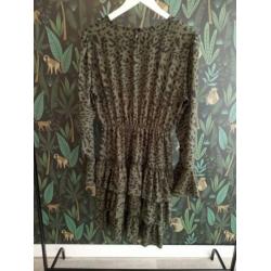 Musthaves jurk maat L 40/42 legergroen dierenprint