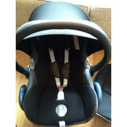 Maxi Cosi set: 2 way familyfix