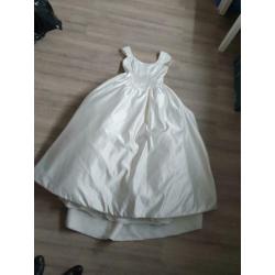 Mooie mori lee trouwjurk maat 12 (confectie maat 38/40)