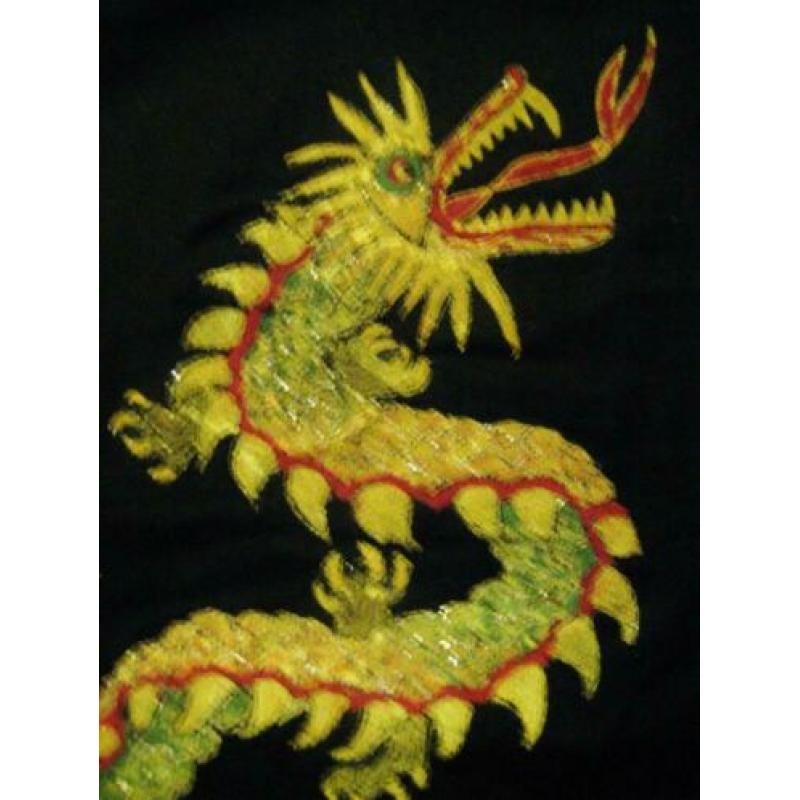 Oude JAPANSE DRAAK zwarte ondergrond met goudopdruk 70x100
