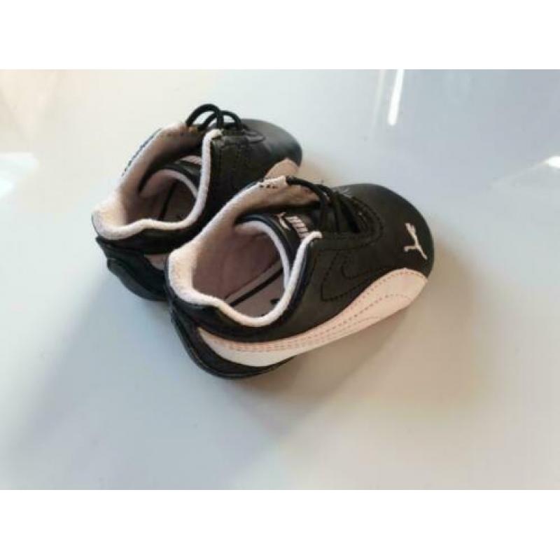Puma babyschoentjes maatje 17 nieuwstaat