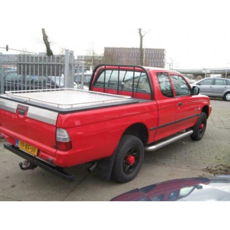 Mitsubishi L 200 2.5 TDi Club Cab 4x4 st bekr nap nw apk