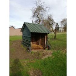Schuilstal voor pony's of kleinvee