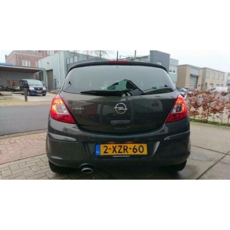 Opel Corsa 1.4-16V BlitZ Zeer netjes rijklaar !