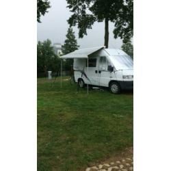Compacte Camperbus met meest geliefde Pössl indeling
