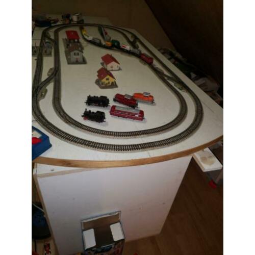 Complete treinset rails locs en veel wagons