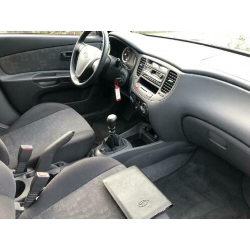 Kia Rio 1.4 L 100 DKM Airco apk (bj 2005)