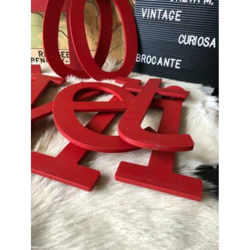 rode letters industrieel HOOGVLIET stoer vintage decoratie