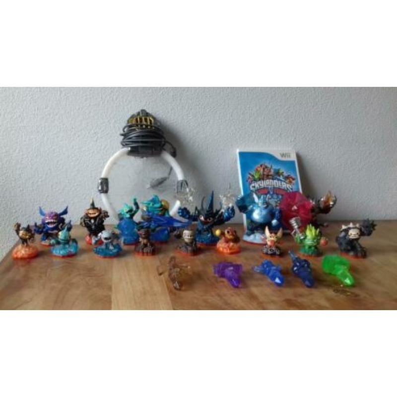 skylanders trap team, spel (Wii), portal, 16 skylanders