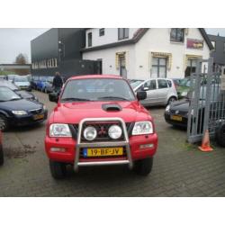 Mitsubishi L 200 2.5 TDi Club Cab 4x4 st bekr nap nw apk