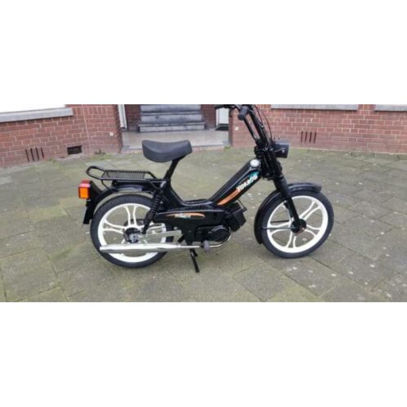 Zeer nette tomos start en rijd helemaal goed zie adv en foto