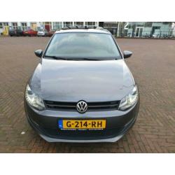 Volkswagen Polo 1.6 TDI 66KW DSG | PANO | XENON 2011 Grijs