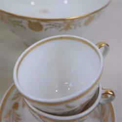 Porseleinen servies met goud versierd periode 1820-1850