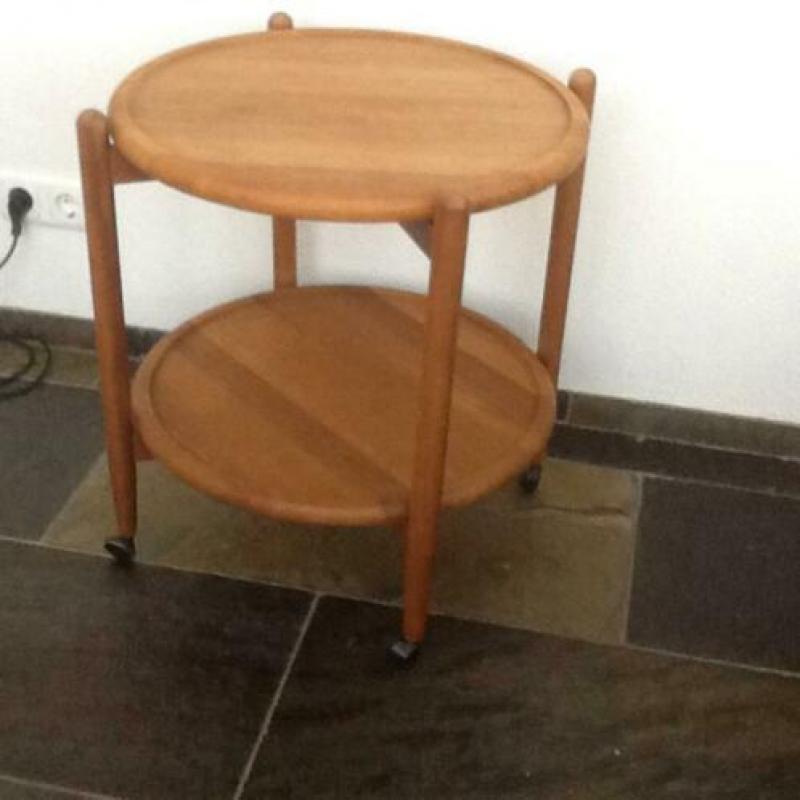 Te koop beuken houten bijzet tafeltje of serveer tafeltje