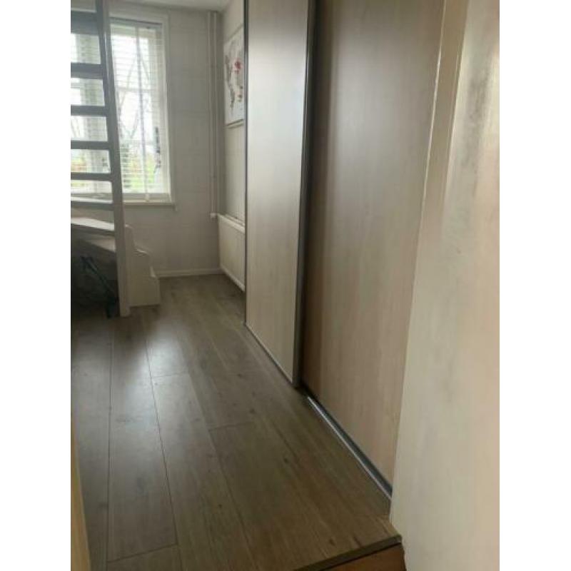 Kliklaminaat 50m2 eiken kleur, hoge kwaliteit