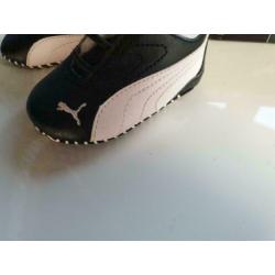 Puma babyschoentjes maatje 17 nieuwstaat