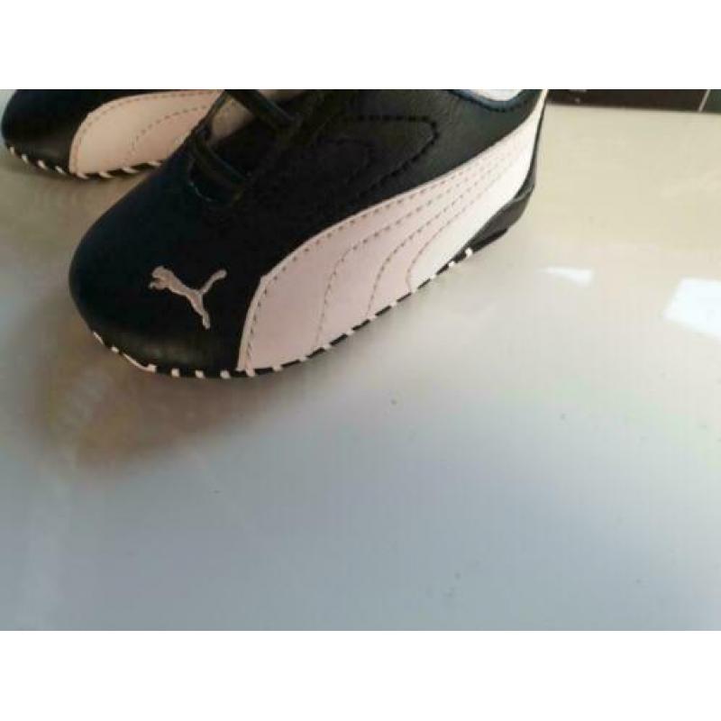Puma babyschoentjes maatje 17 nieuwstaat