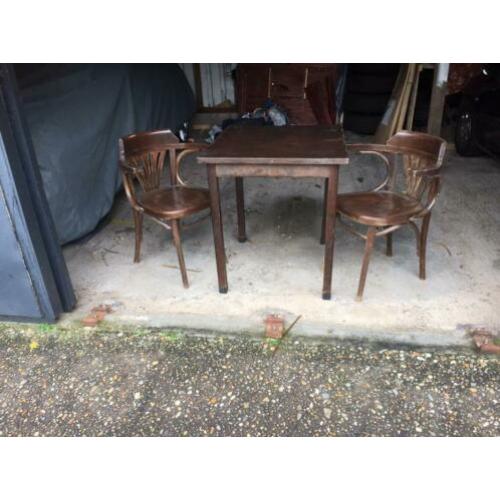 Bistro setje.tafeltje met 2 stoeltjes