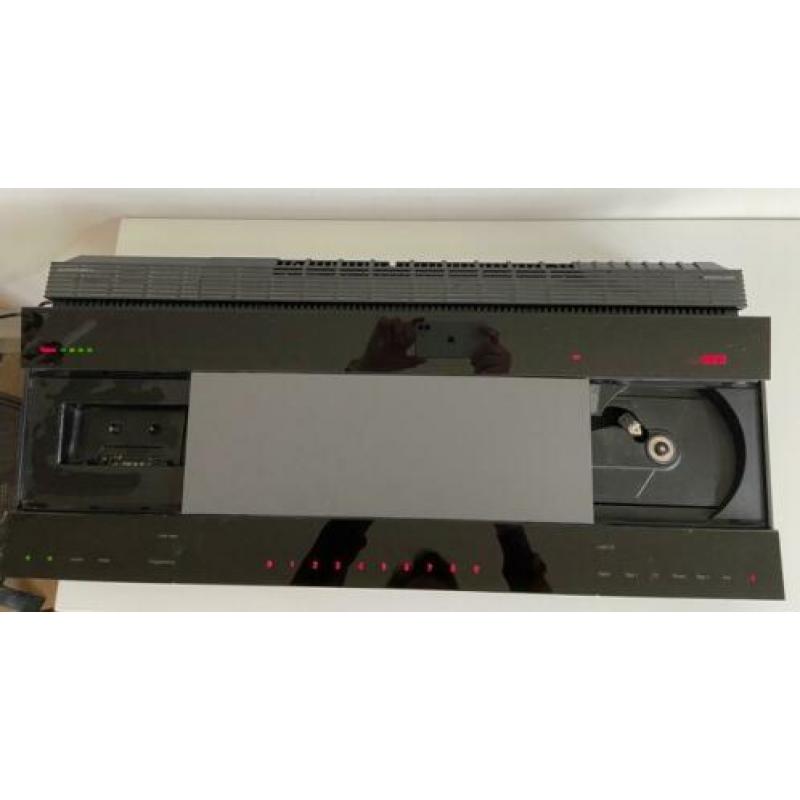 B&O Beocenter 8500 + afstandsbediening + documenten