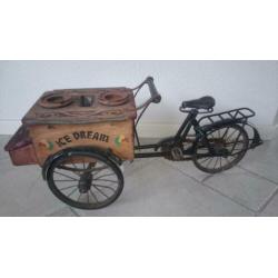 Schaalmodel IJskar/Bakfiets- Ice Dream- handgemaakt- Vintage
