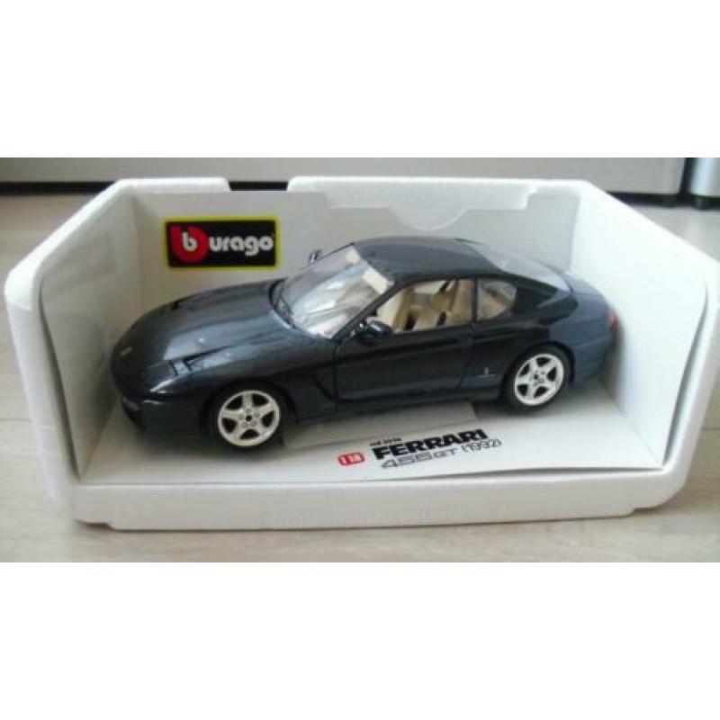 Te koop mooie burago ferrari 456 gt 1992 donker blauw zwart