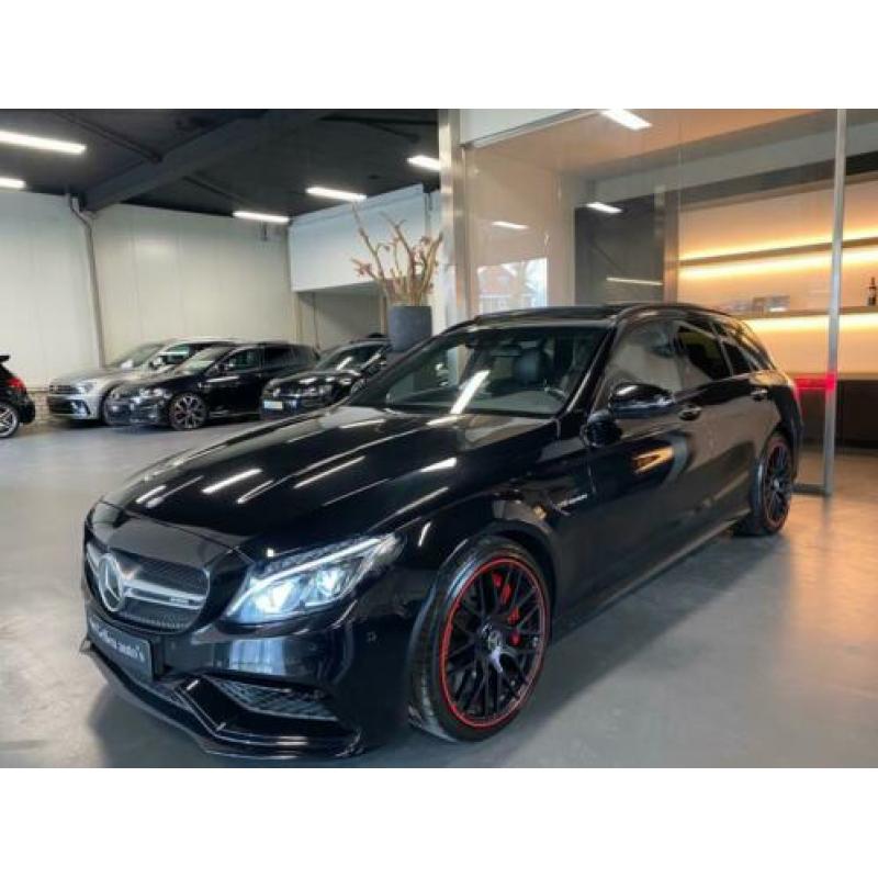 Mercedes-Benz C-klasse 63 AMG S Night Pano Nieuwstaat 1e Eig