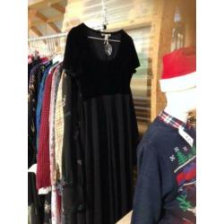 Vintage / Gala - feest / Zwarte jurk met velours bovenlijfje