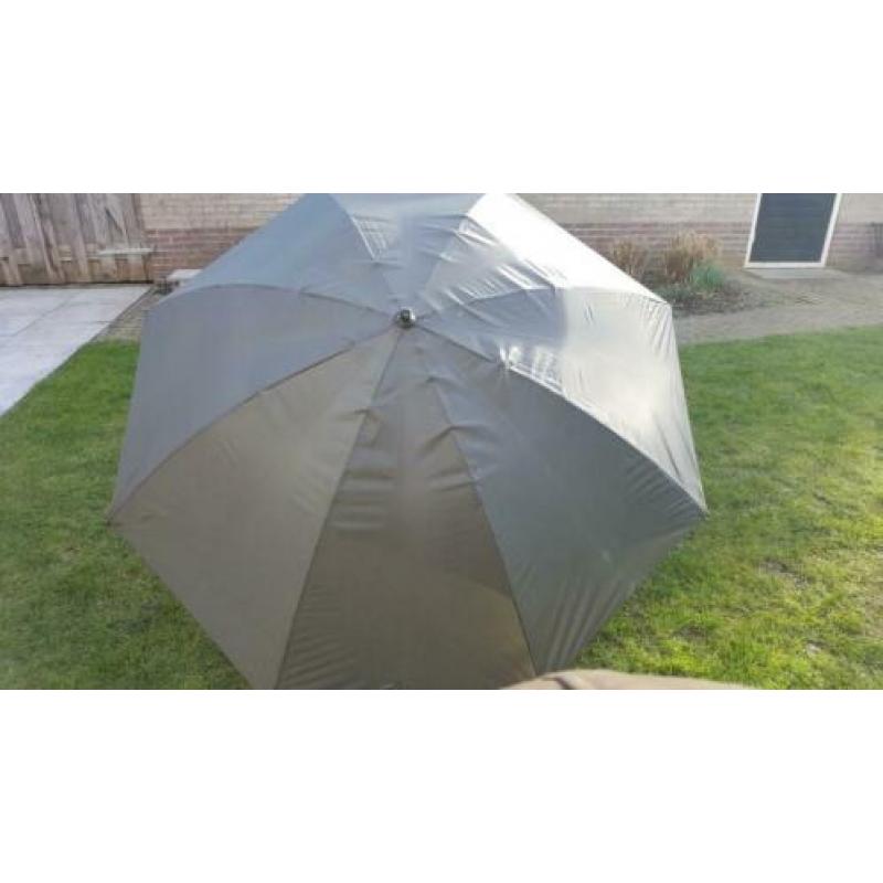 Nieuwe attack vis paraplu 2.20 m doorsnee!