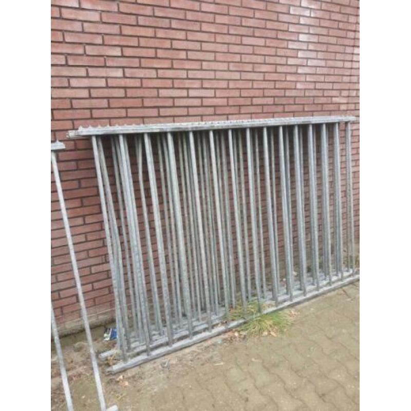 toegangspoort met hek