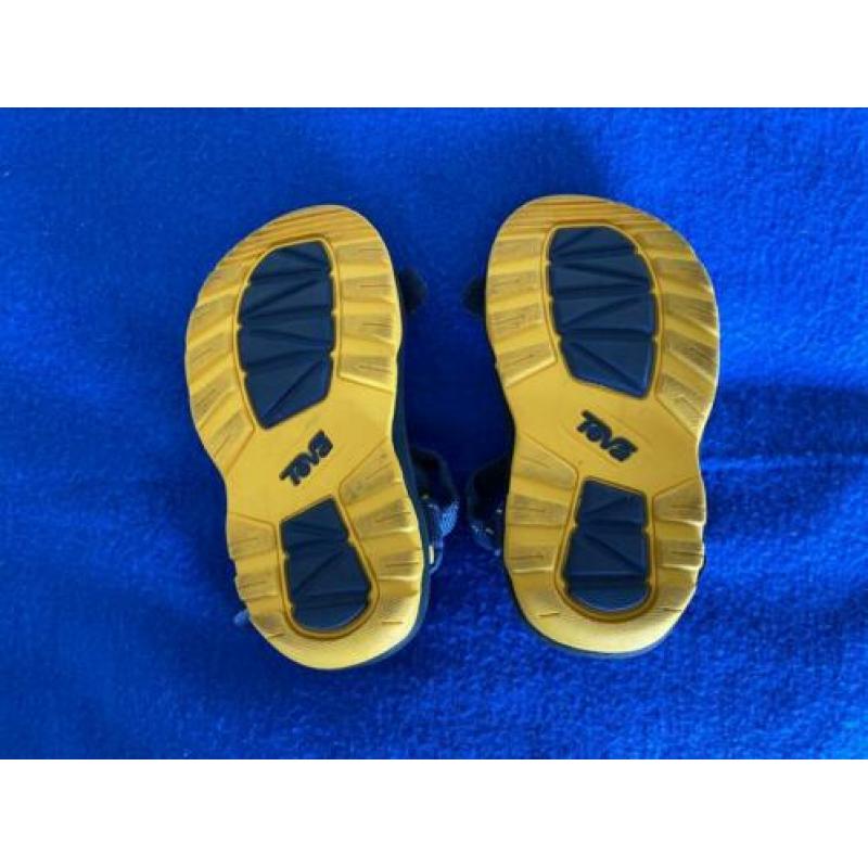 Teva sandalen maat 21