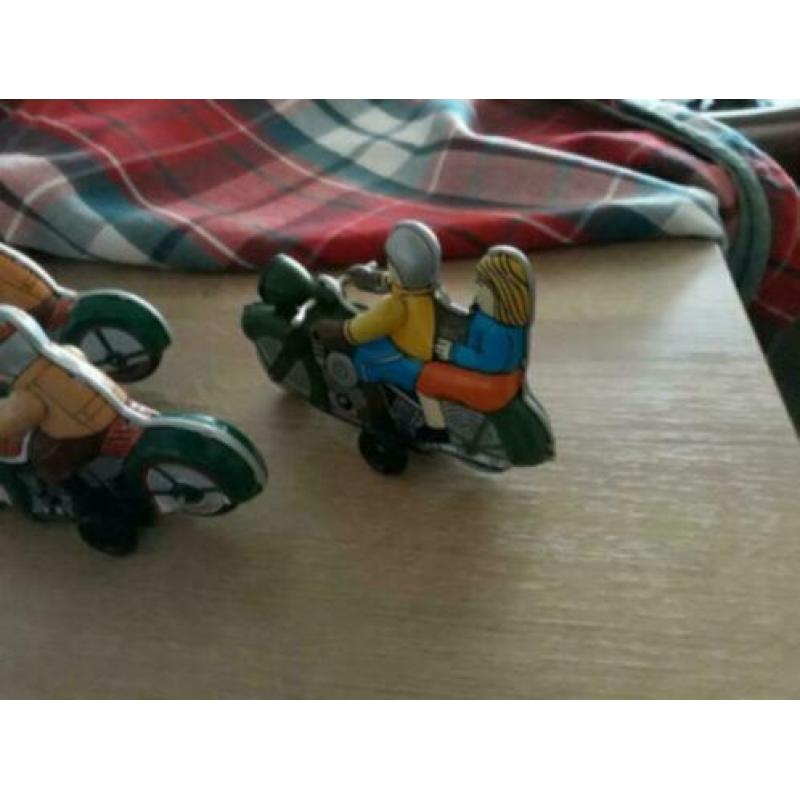 Blikken motortjes 3 st 11 cm