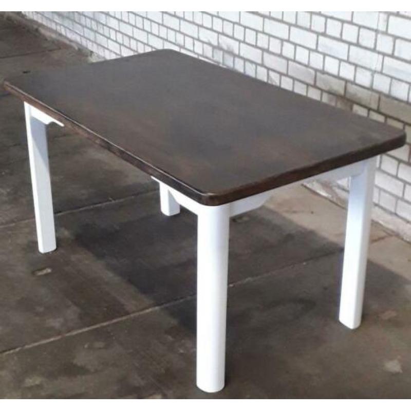 Landelijke eettafel