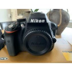Nikon D330 spiegelreflexcamera + Tamron 18-200mm F/3.5-6.3