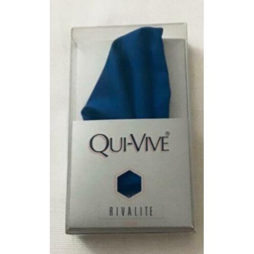 Nieuw blauw pochetje