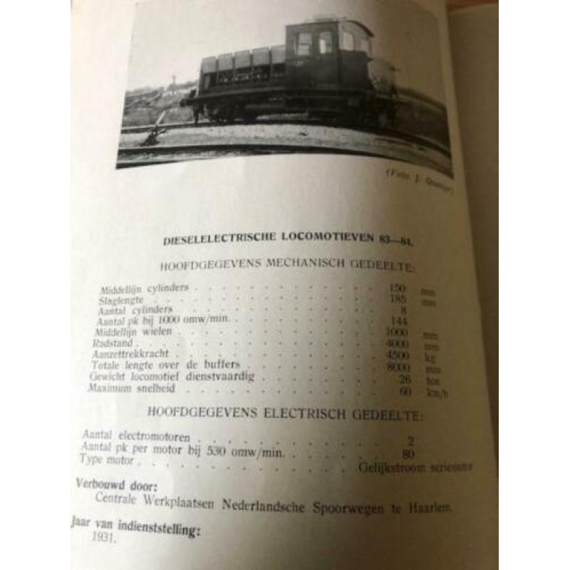 Boek Stoomtramlcoomotieven en treinen