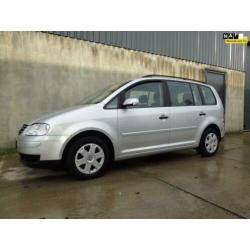 Volkswagen Touran 1.6-16V FSI Business airco, LMV, trekhaak