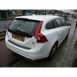 Volvo V60 2.4 D6 AWD Pl.i Summum - MARGE
