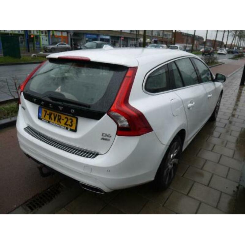 Volvo V60 2.4 D6 AWD Pl.i Summum - MARGE